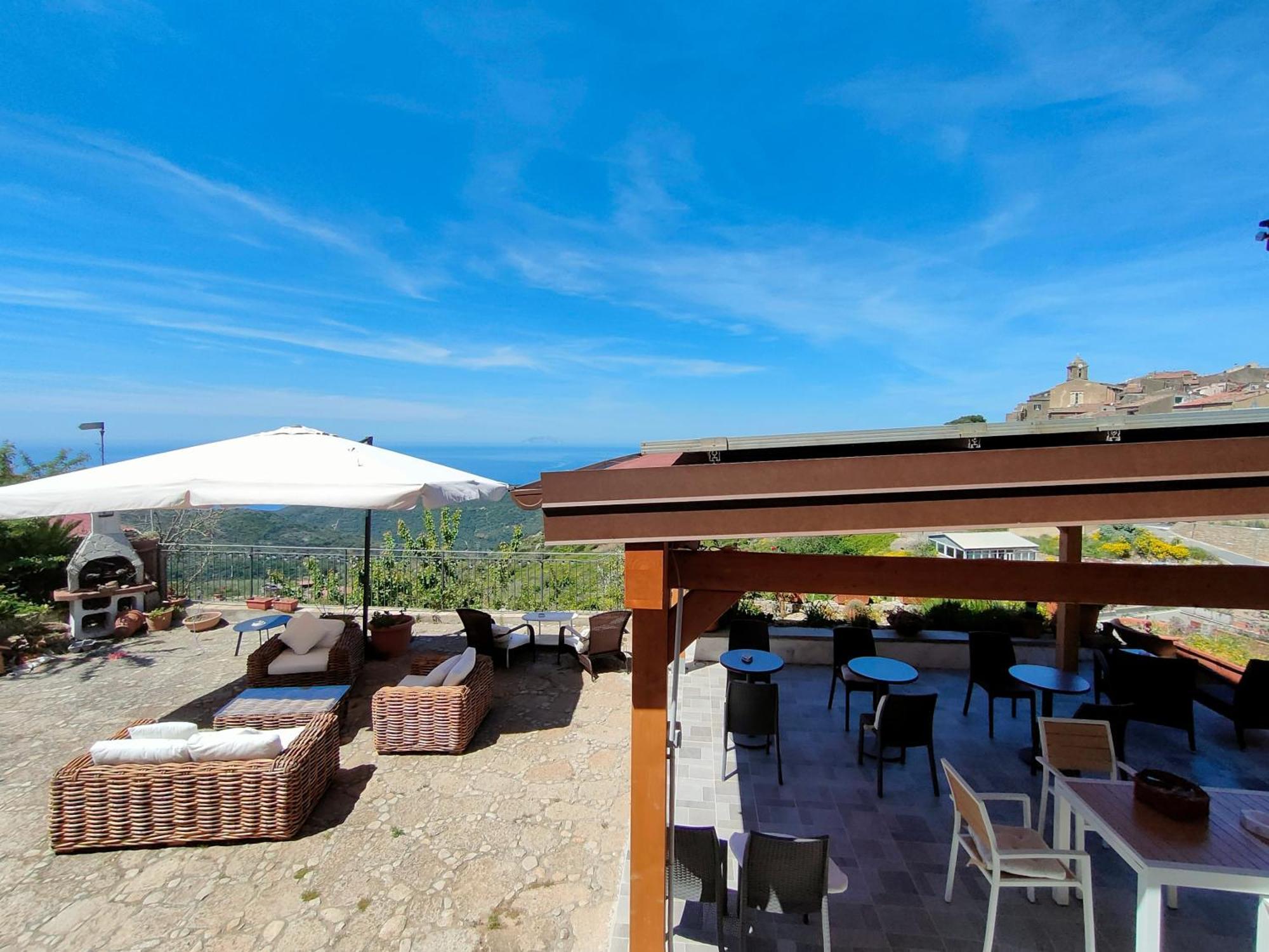 B&B Airone Giglio Castello Bagian luar foto